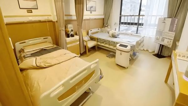 舒淇导演首作入围威尼斯主竞赛单元，黄渤《浪浪人生》定档12月